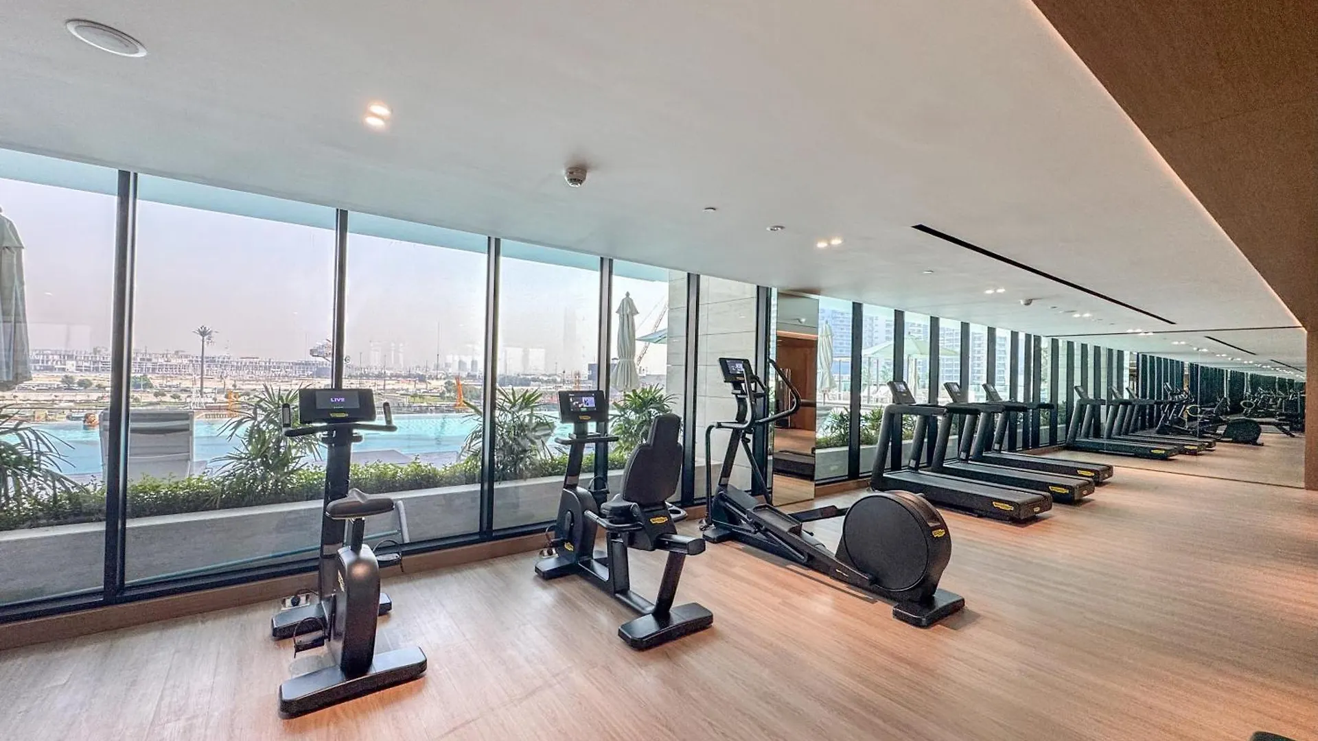 Aesthetic Studio With Private Jacuzzi! Dubai 0*,  Forenede Arabiske Emirater