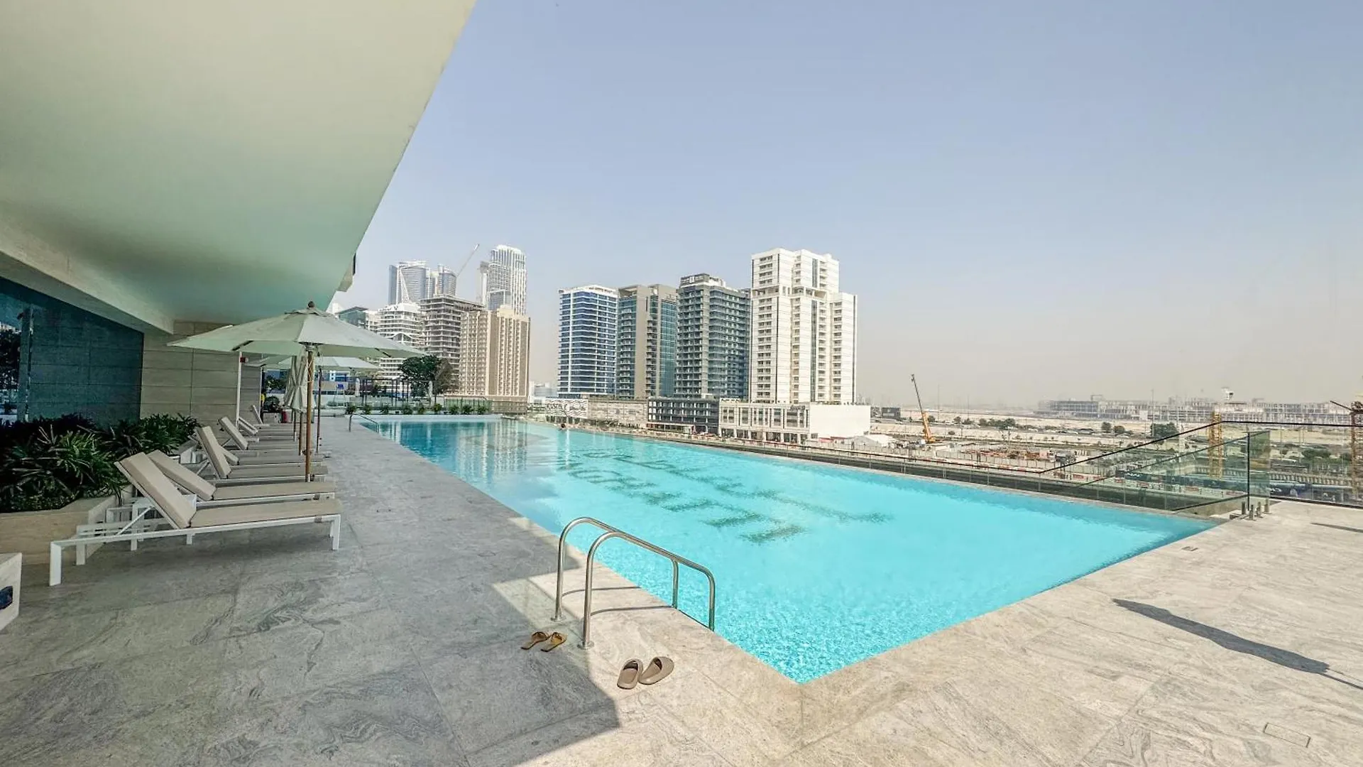 Aesthetic Studio With Private Jacuzzi! Dubai United Arab Emirates